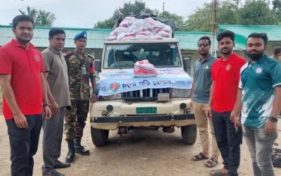 বানভাসি মানুষদের পাশে ‘চলো গড়ি বেলাব’