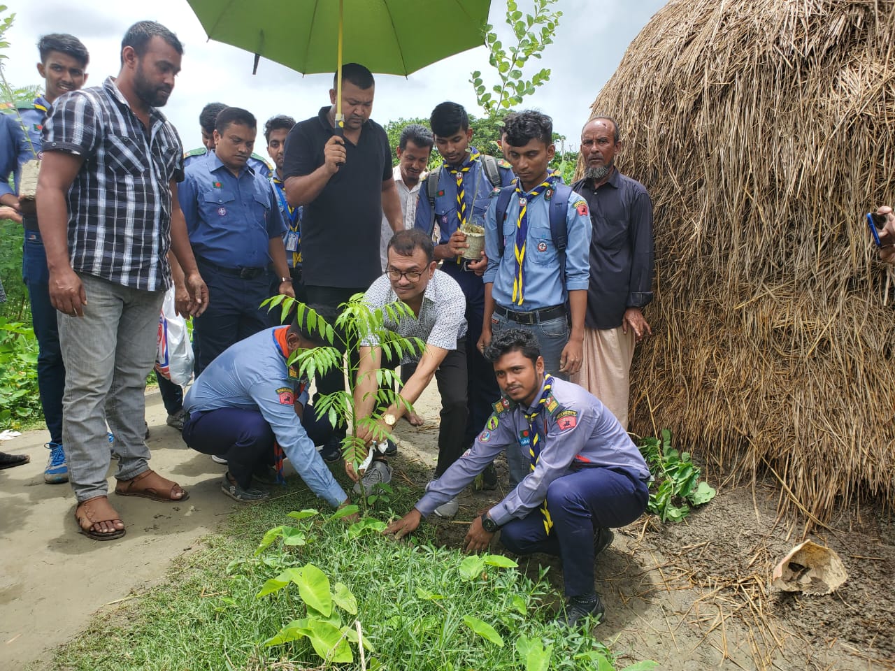 ভোলায় কাচিয়ার মাঝের চরে ৩ হাজার বৃক্ষ রোপণ