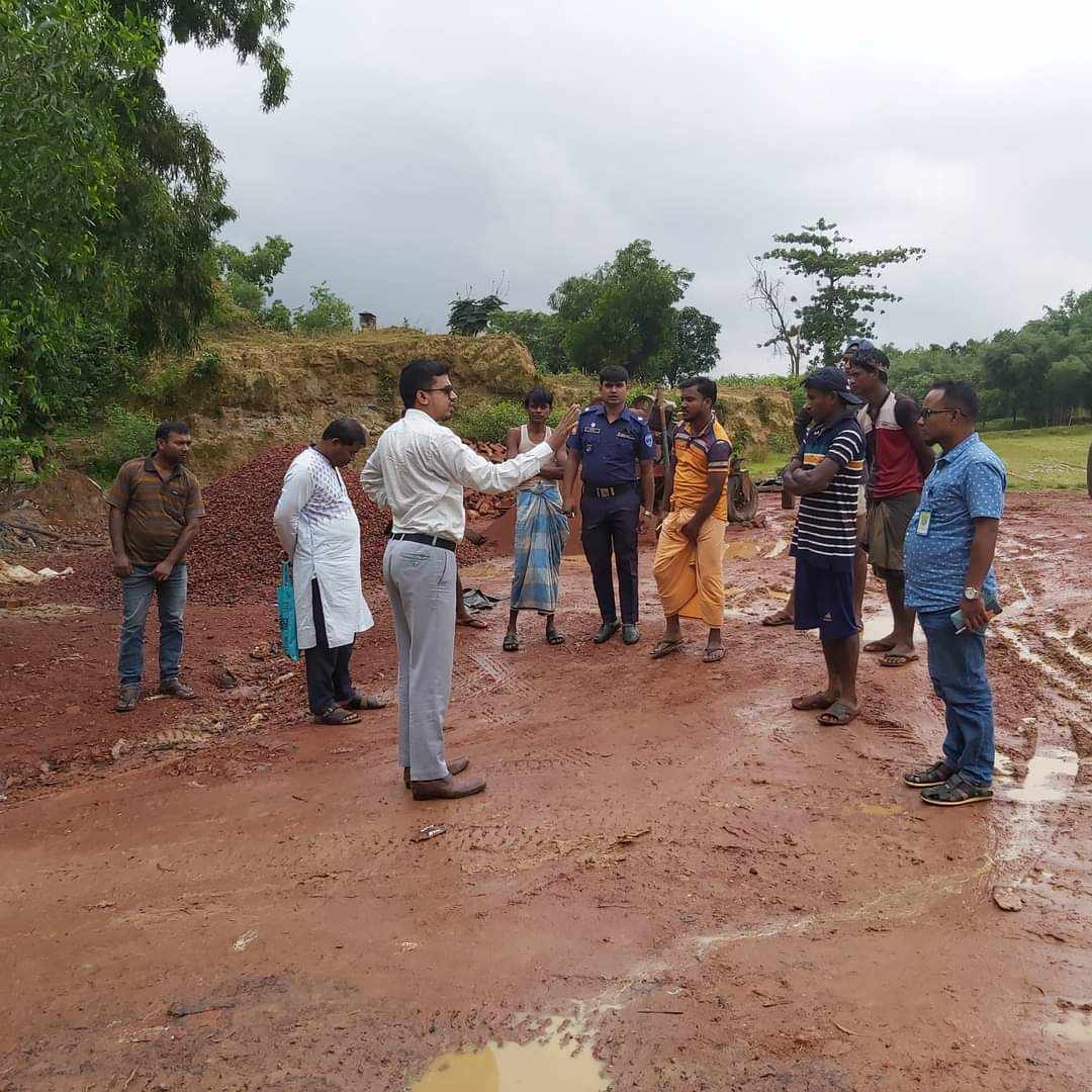 সরকারী নির্দেশ অমান্য করে পাহাড়কাটার অপরাধে ঘুমধুমের আবুল কালাম মেম্বারের ১ বছর কারাদন্ডাদেশ