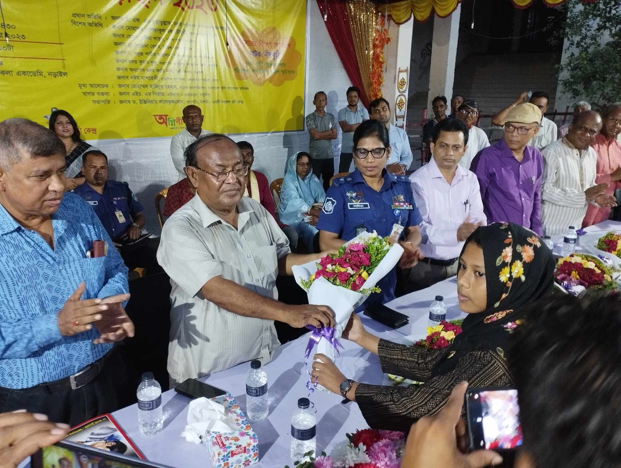 নড়াইলে নজরুল উৎসব শীর্ষক আলোচনা সভা ও সাংস্কৃতিক অনুষ্ঠান অনুষ্ঠিত।