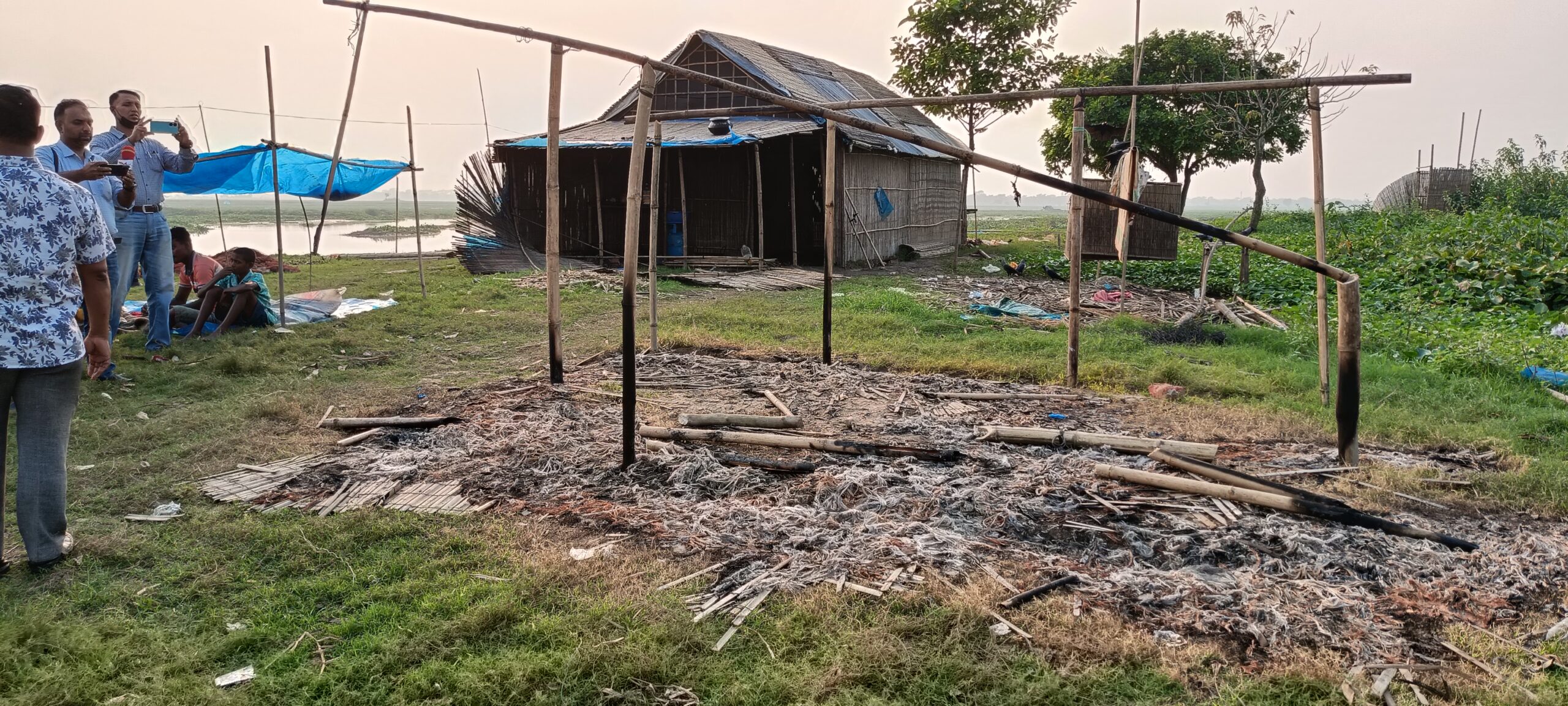 ব্রাহ্মণবাড়িয়ায় ডাকাত আতঙ্কে দিন কাটছে আউয়াল মিয়ার, প্রাণভয়ে বাড়ি ঘর ছাড়া