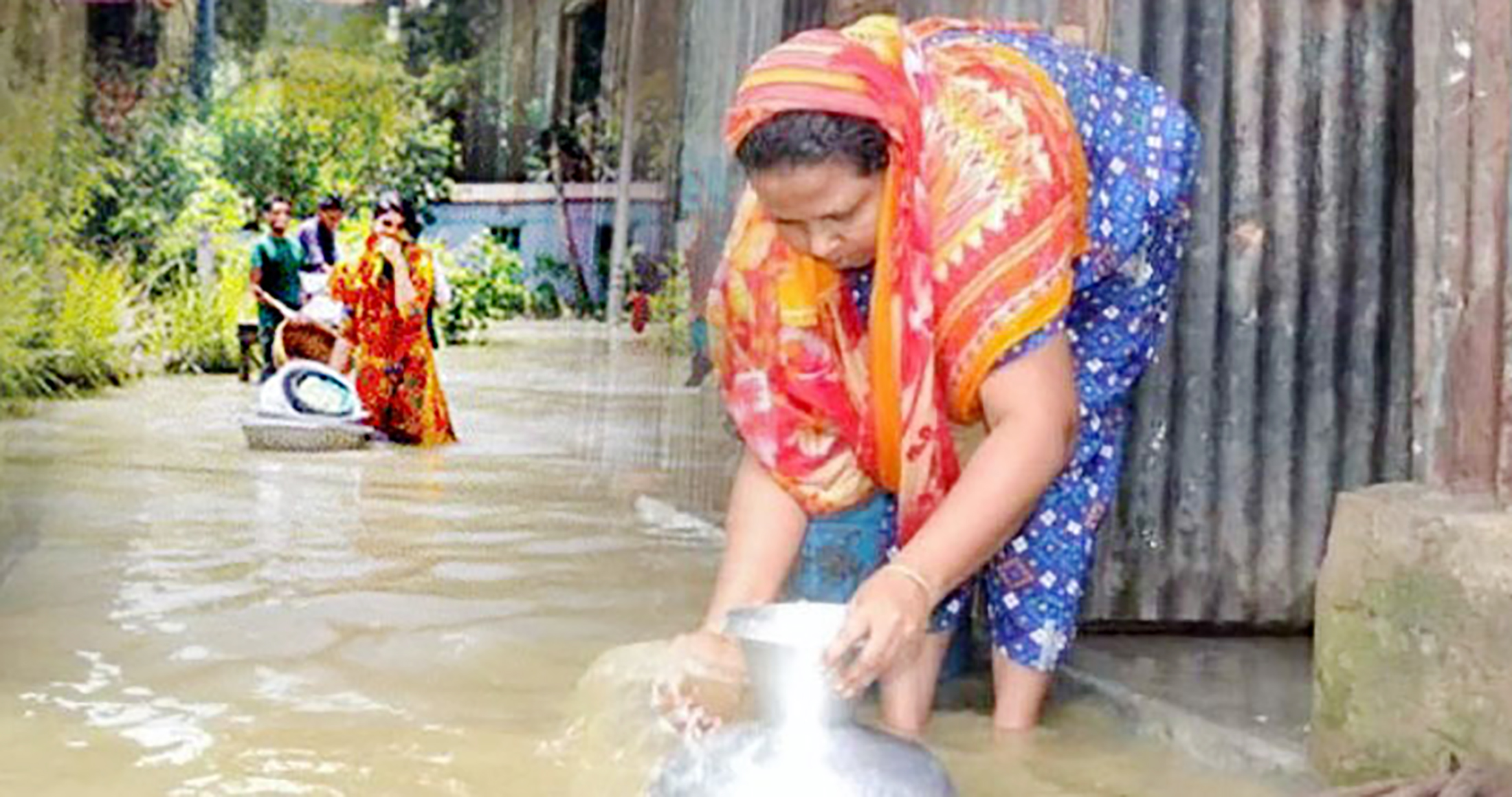 সিলেট নগরীর বন্যা কবলিত এলাকায় বিশুদ্ধ খাবার পানি সংকট