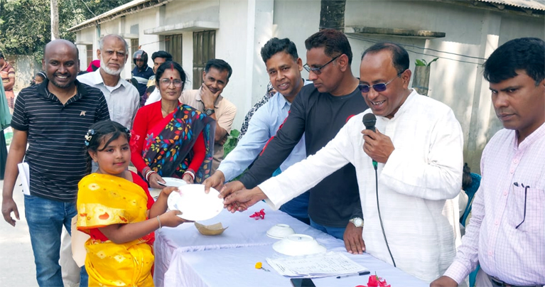 নৈতিক মূল্যবোধ তৈরি করার ক্ষেত্রে সুস্থধারার খেলাধুলার বিশেষ ভূমিকা রয়েছে