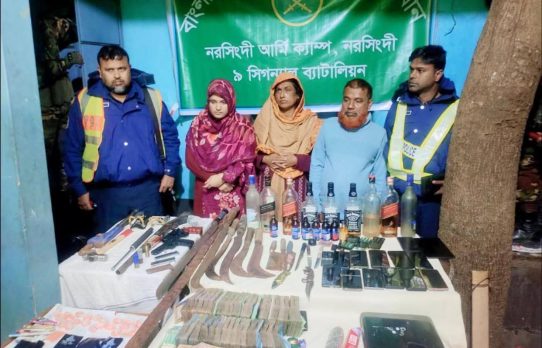 শিবপুরে যৌথ বাহিনীর অভিযানে অস্ত্র ও মাদক জব্দ, ৭ জন গ্রেপ্তার