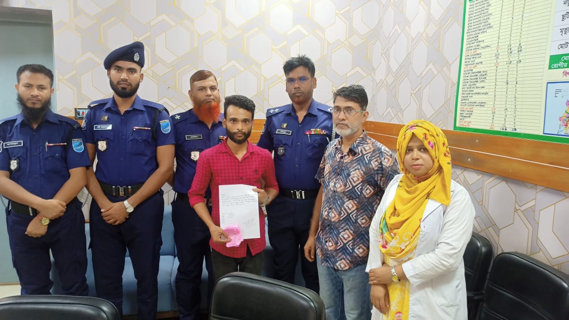 নরসিংদী সদর হাসপাতালে দালাল চক্রের বিরুদ্ধে অভিযান, আটক ১