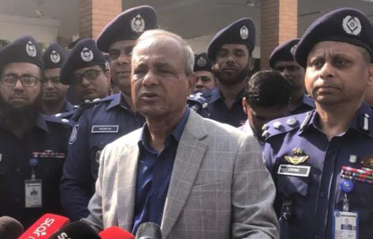 সন্ত্রাস দমনে যৌথ অভিযান পরিচালনা করা হবে : নরসিংদীতে স্বরাষ্ট্র উপদেষ্টা