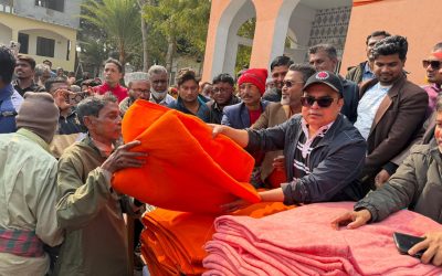 পাইকগাছায় বাসস চেয়ারম্যান আনোয়ার আলদীনের উদ্যোগে দশ গ্রামের দুস্থদের মাঝে তিন সহস্রাধিক কম্বল বিতরণ