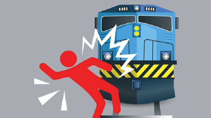 রায়পুরায় ডিম কিনতে গিয়ে ট্রেনে কাটা পড়ে বৃদ্ধার মৃত্যু