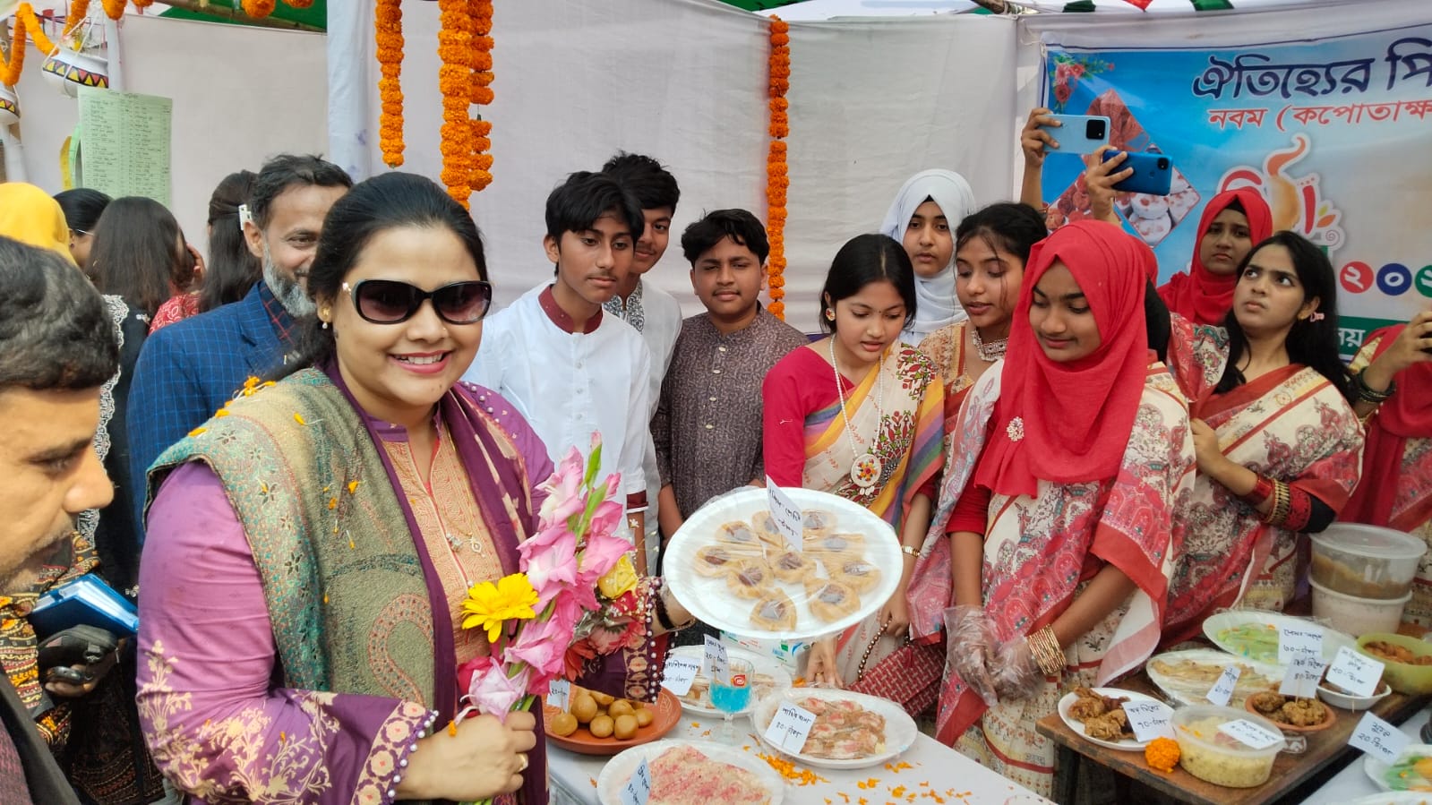 চাঁপাইনবাবঞ্জে কালেক্টর গ্রিন ভিউ উচ্চ বিদ্যালয়ে পিঠা উৎসব-২০২৬ অনুষ্ঠিত