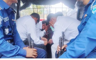 কিশোরগঞ্জ জেলা প্রশাসকের কার্যালয়ে লিখিত পরীক্ষায় প্রক্সি দিয়ে উত্তীর্ণ, মৌখিক পরীক্ষা দিতে এসে ৯ জনের কারাদন্ড