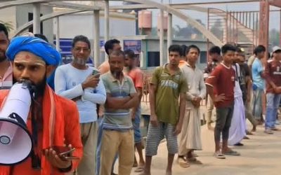 পলাশবাড়ীতে মন্দির ও মন্দিরের প্রতিষ্ঠাতা হরিদাসের বিরুদ্ধে মিথ্যাচার অপপ্রচারের প্রতিবাদে মানববন্ধন