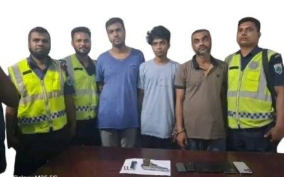 রাজশাহীর চারঘাট থানা পুলিশের অভিযানে অবৈধ বিদেশী পিস্তল, একটি ম্যাগজিন ও ২ রাউন্ড গুলি উদ্ধার, গ্রেফতার-৩